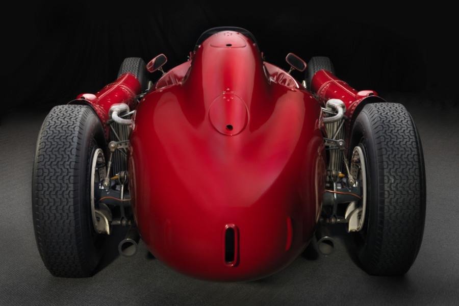 http://revsinstitute.org/wp-content/uploads/2014/05/Lancia-D-50-OA-rear-alt1-900x600.jpg